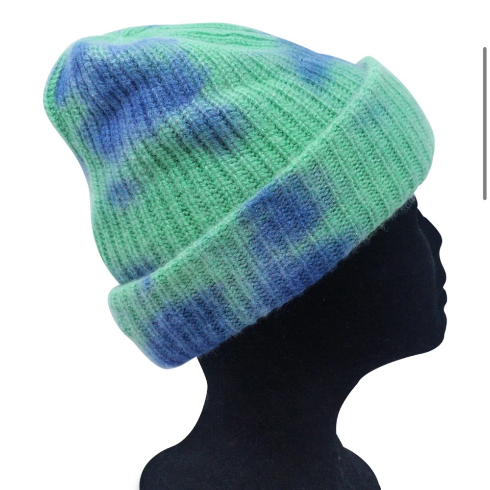 NWT The Elder Statesman Tie-Dyed Cashmere Beanie - blue/green